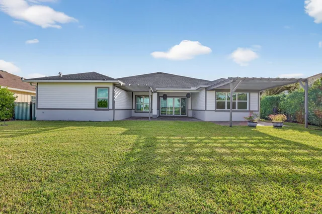 $1,085,900 | 799 Hookline Circle, Loxahatchee, FL 33470
