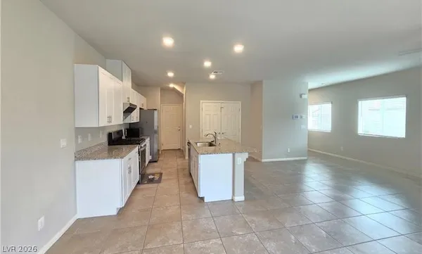 $2,220 | 9771 Breezy Court, Las Vegas, NV 89178