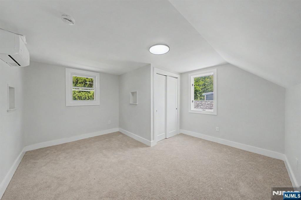 19 Ferndale Road Wayne, NJ 07470 - Photo 21 of 26 Gallery Image 21