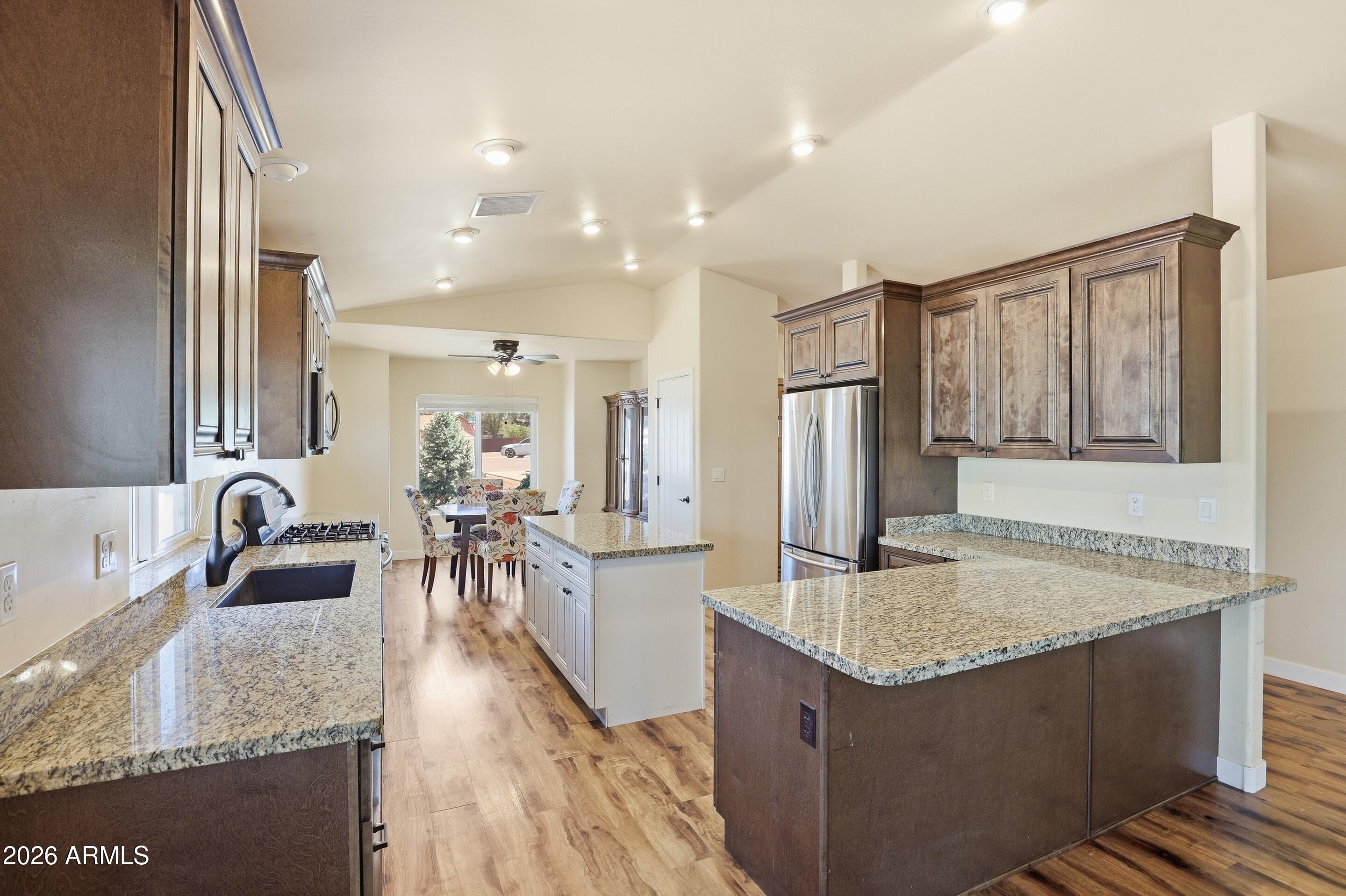 412 South Forest Ridge Court Payson, AZ 85541 - Photo 8 of 33 Kitchen (2)