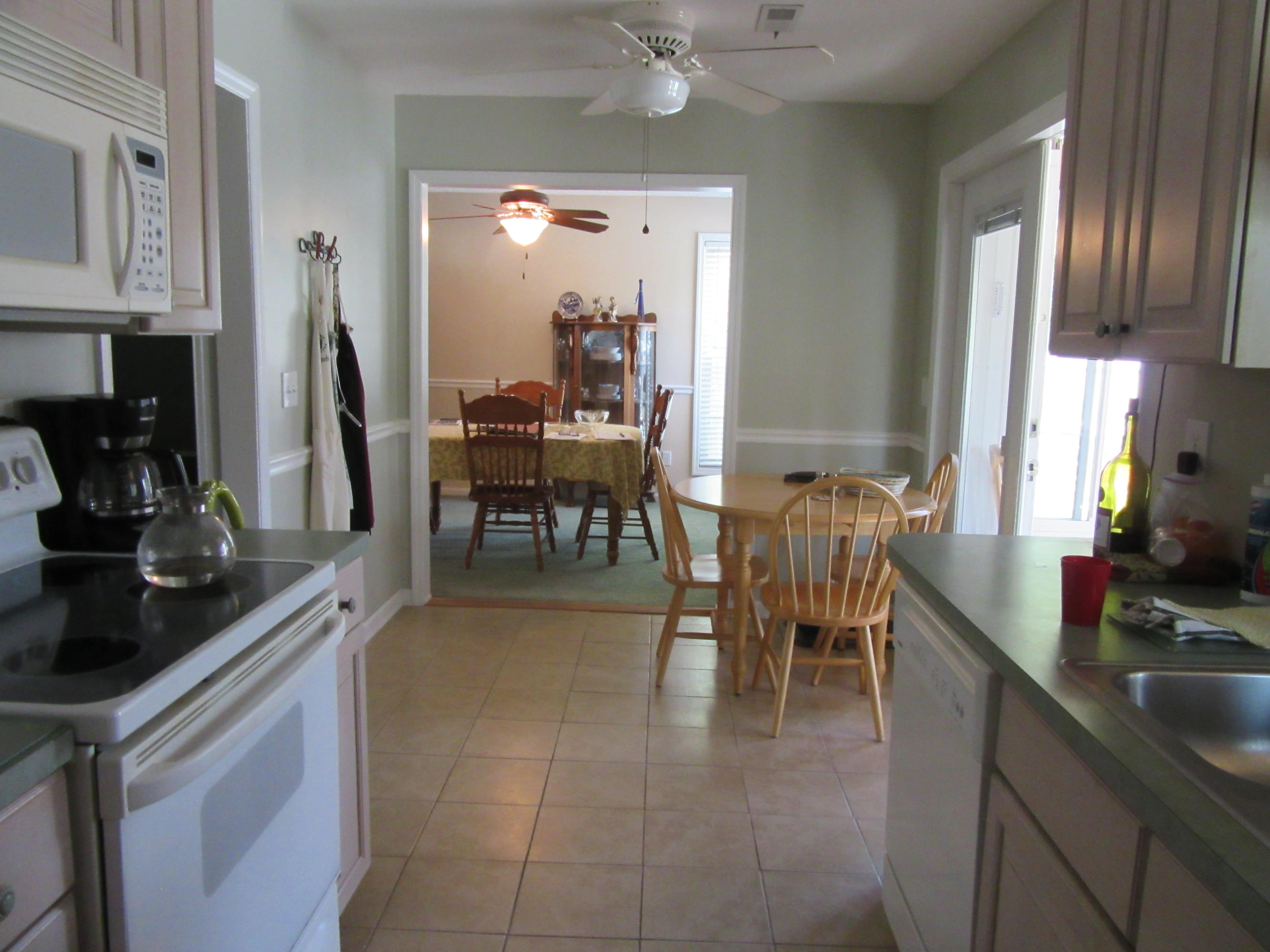 308 Indigo Road Goose Creek, SC 29445 - Photo 8 of 25 Kitchen w/eat-in area