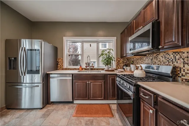 $250,000 | 904 2nd Street, Geddes, NY 13209