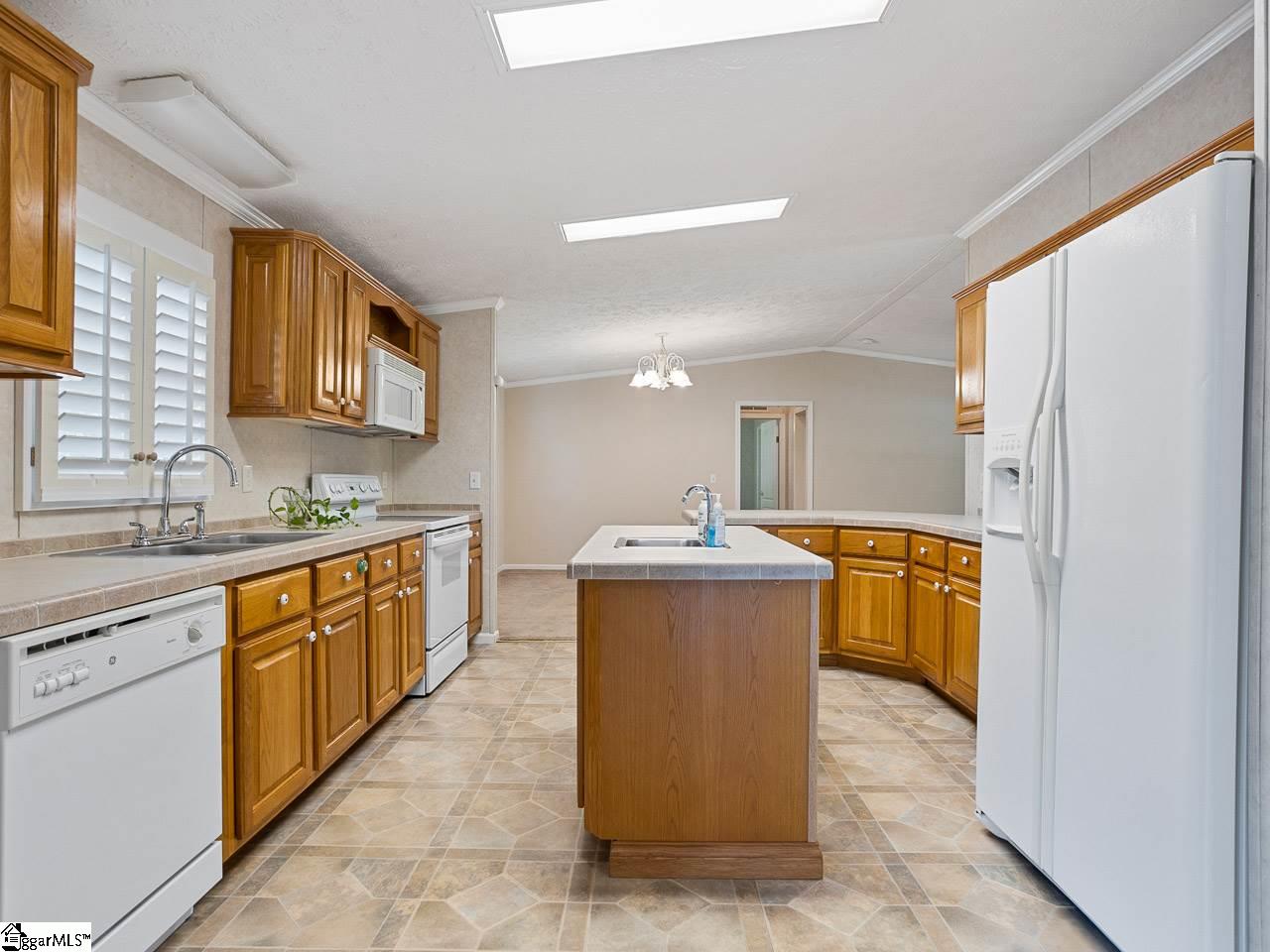 500 Robert P Jeanes Road Easley, SC 29640 - Photo 4 of 30 Gallery Image 4