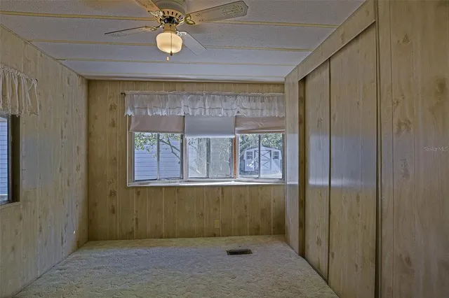 a view of entryway with a front door