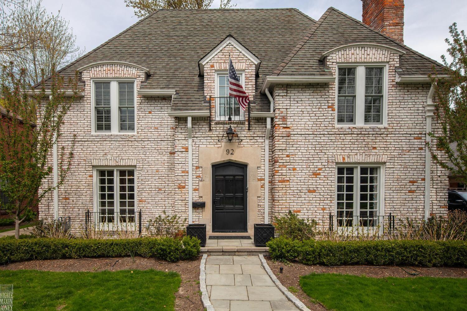 92 Moran Road Grosse Pointe Farms, MI 48236 - Photo 1 of 54