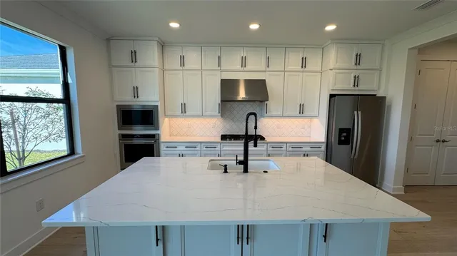 $3,200 | 18515 Midsummer Place, Venice, FL 34293