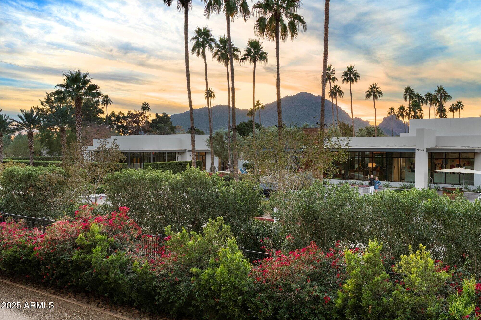 6166 North Scottsdale Road, Unit C2003 Paradise Valley, AZ 85253 - Photo 38 of 76 38-109544162