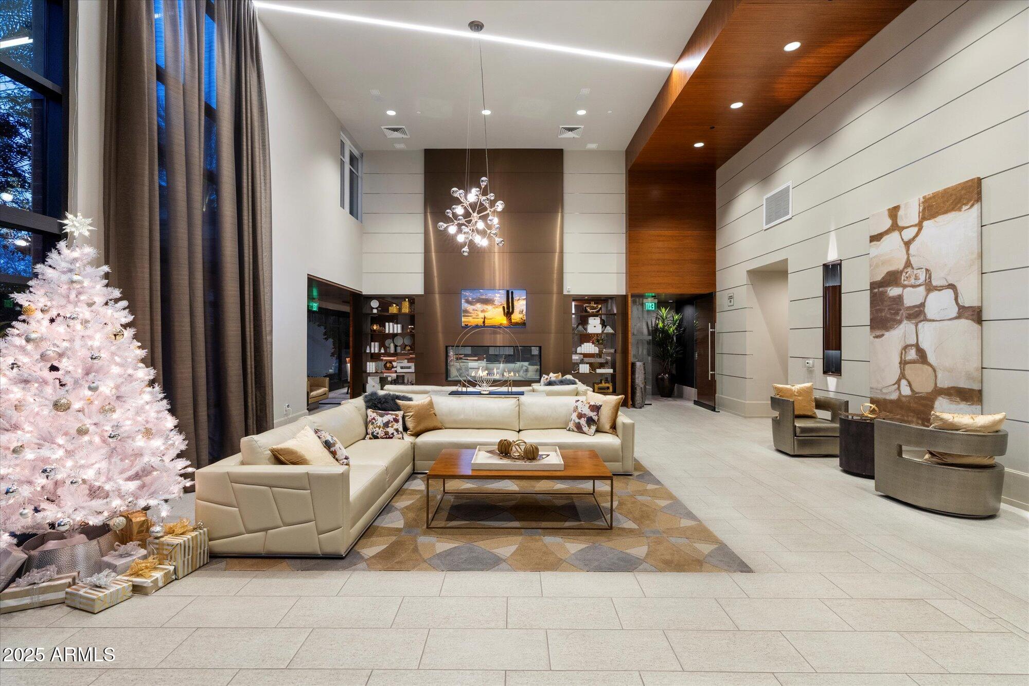 6166 North Scottsdale Road, Unit C2003 Paradise Valley, AZ 85253 - Photo 10 of 76 08-109544275