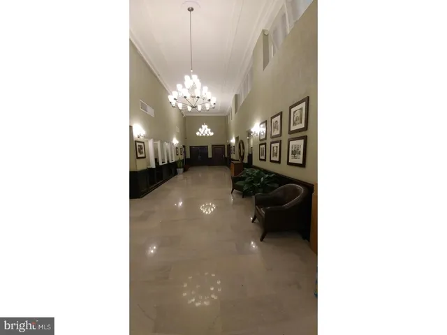 $1,050 | 1324 Locust Street, Unit 512, Philadelphia, PA 19107