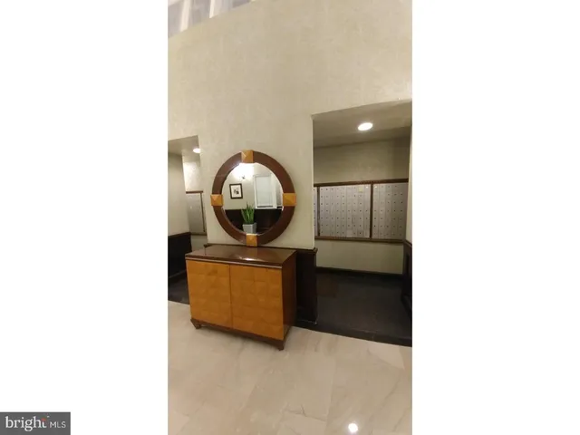 $1,050 | 1324 Locust Street, Unit 512, Philadelphia, PA 19107