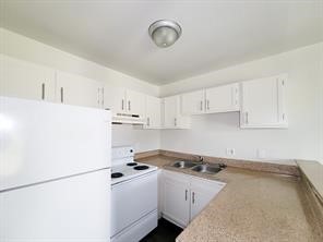 101 Brookside Lane, Unit 9 Sealy, TX 77474 - Photo 10 of 20