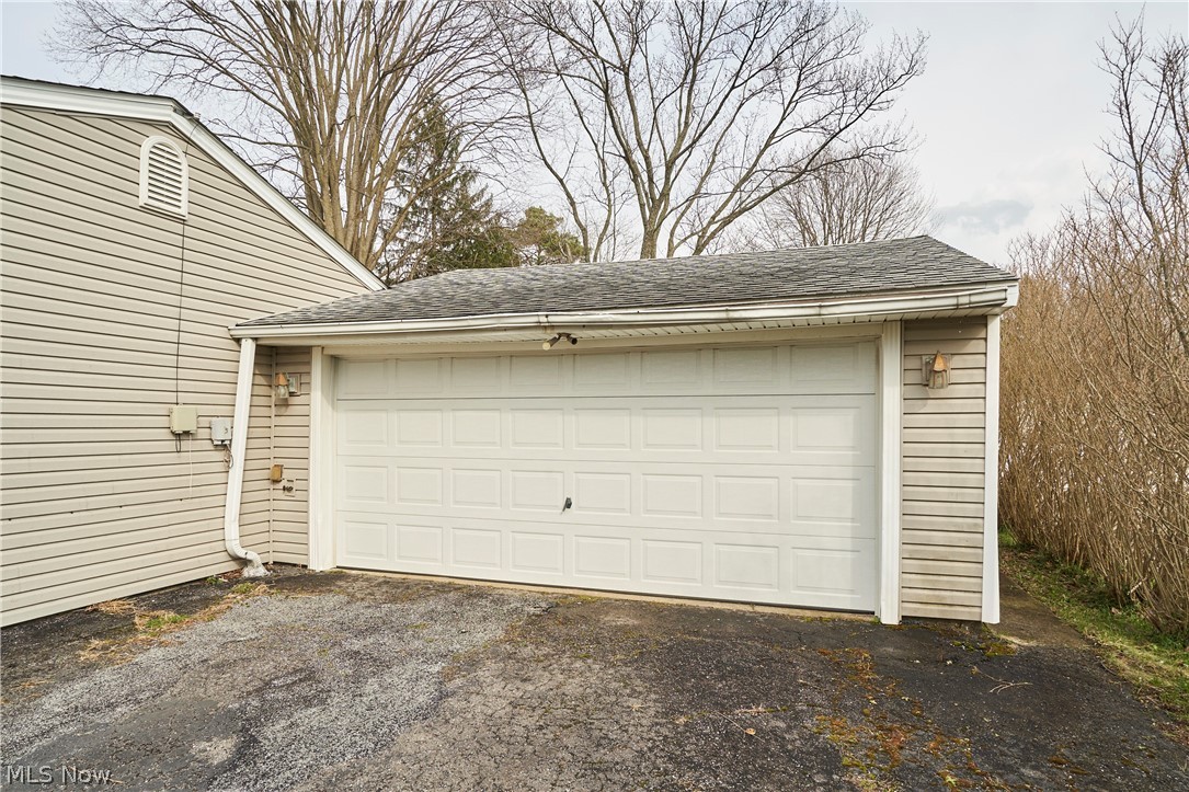 6255 Randolph Road Bedford, OH 44146 - Photo 4 of 17