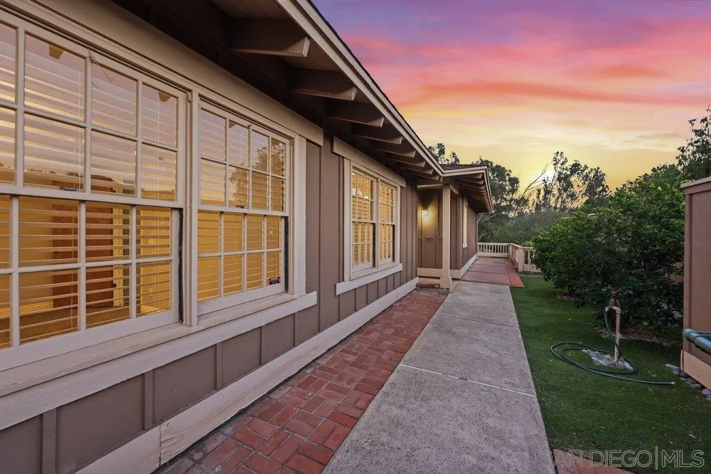 8635 Circle R Valley Lane Escondido, CA 92026 - Photo 19 of 30