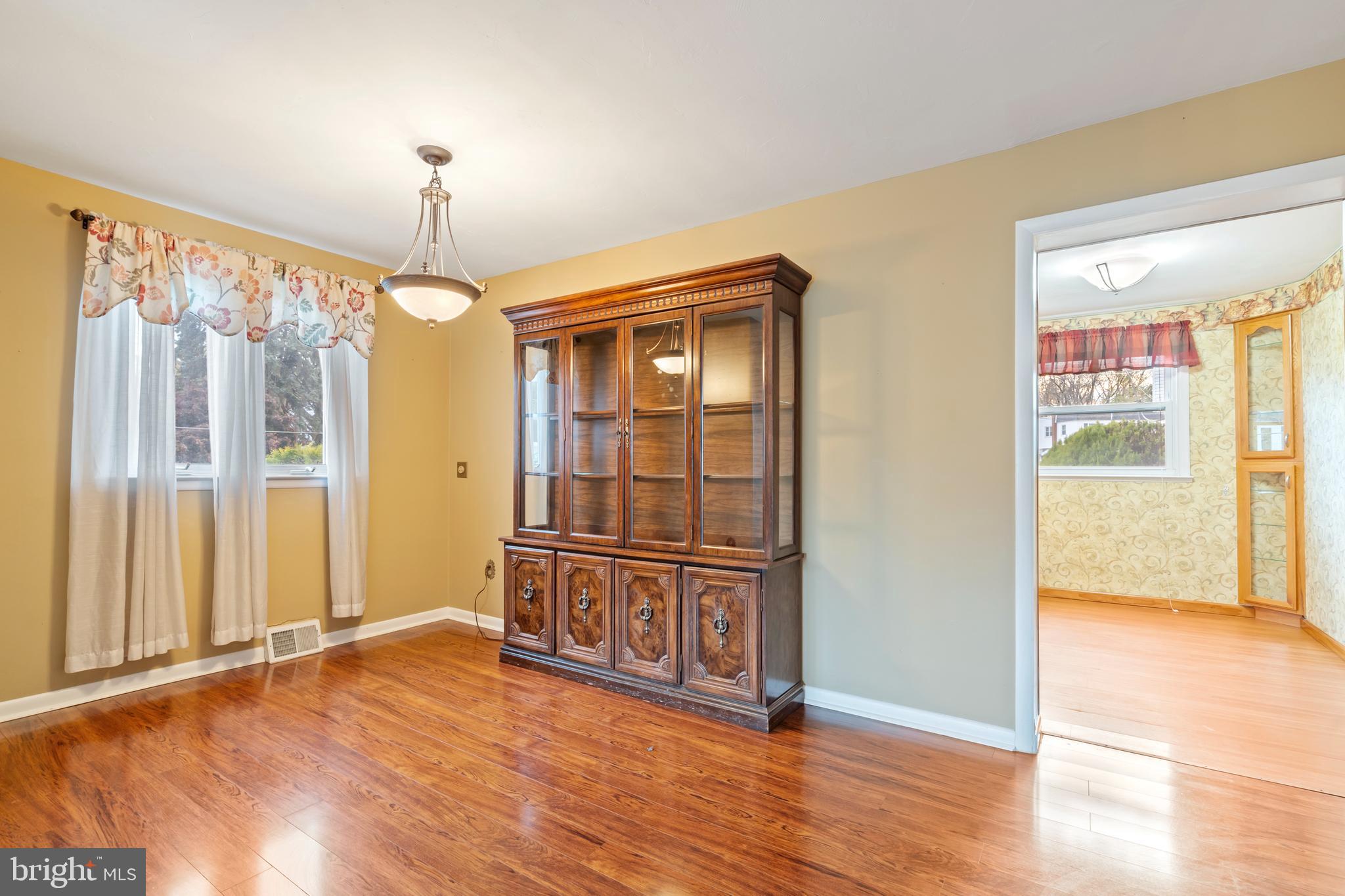 3168 Draper Street Philadelphia, PA 19136 - Photo 8 of 27 Dining Rm