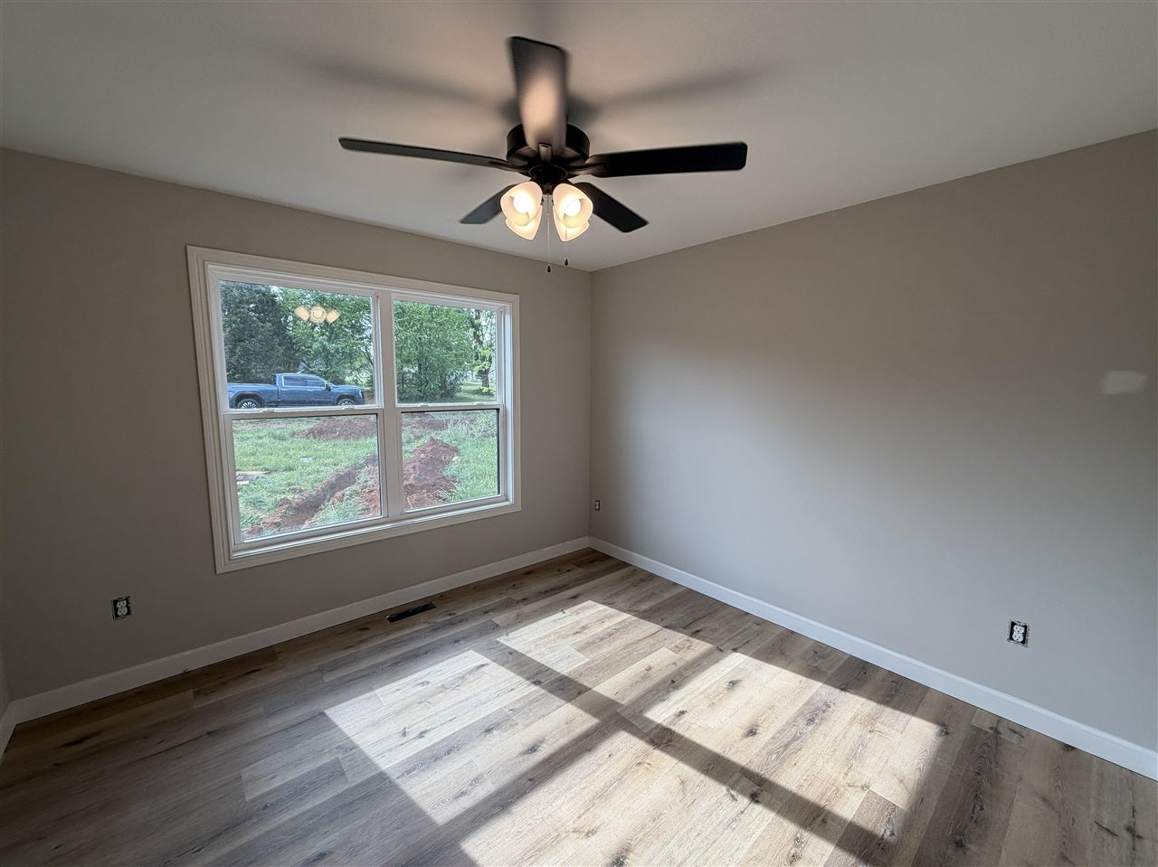 129 Ralph A Young Road Bowling Green, KY 42101 - Photo 17 of 20 Gallery Image 17
