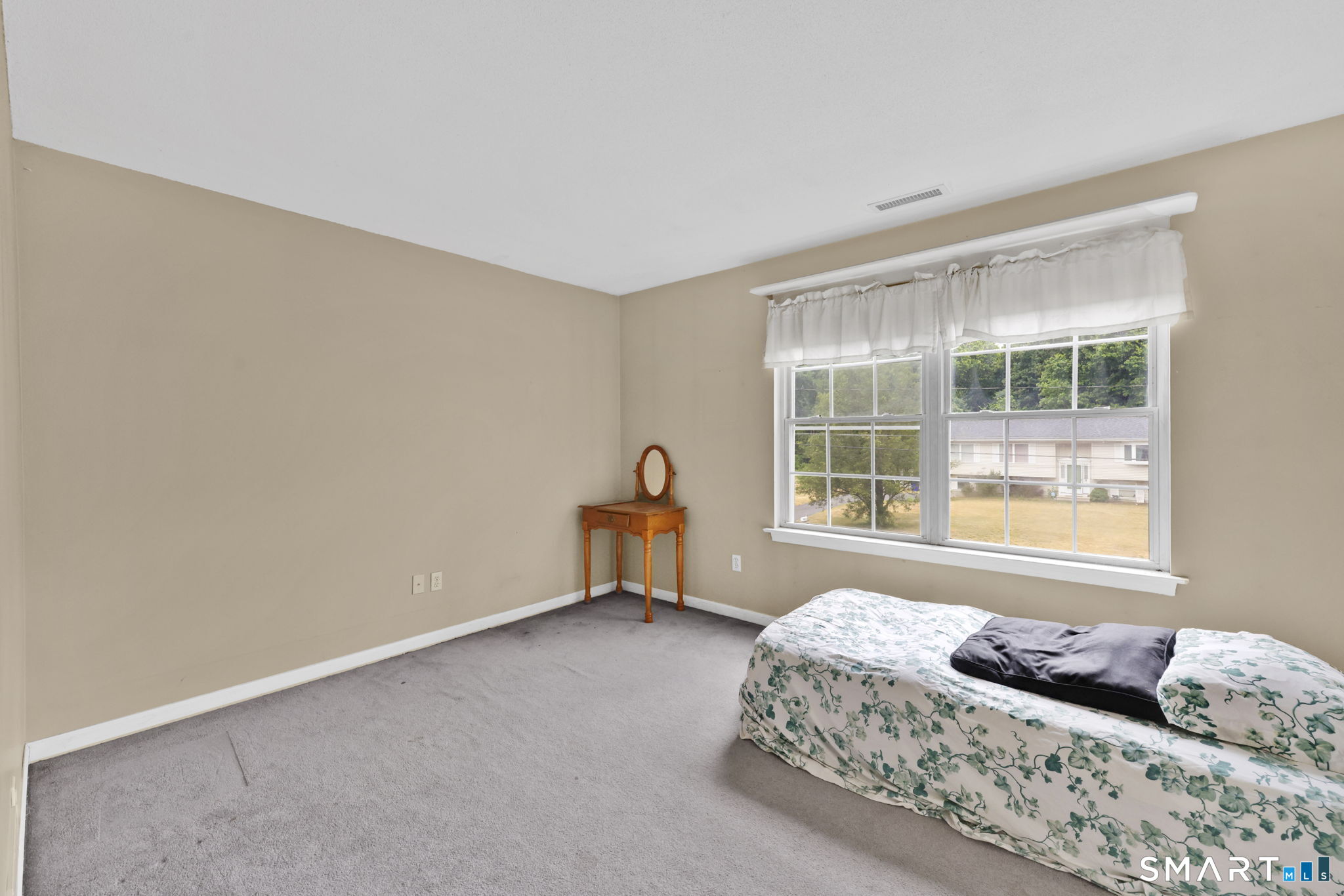 34 Laurel Street Enfield, CT 06082 - Photo 24 of 38