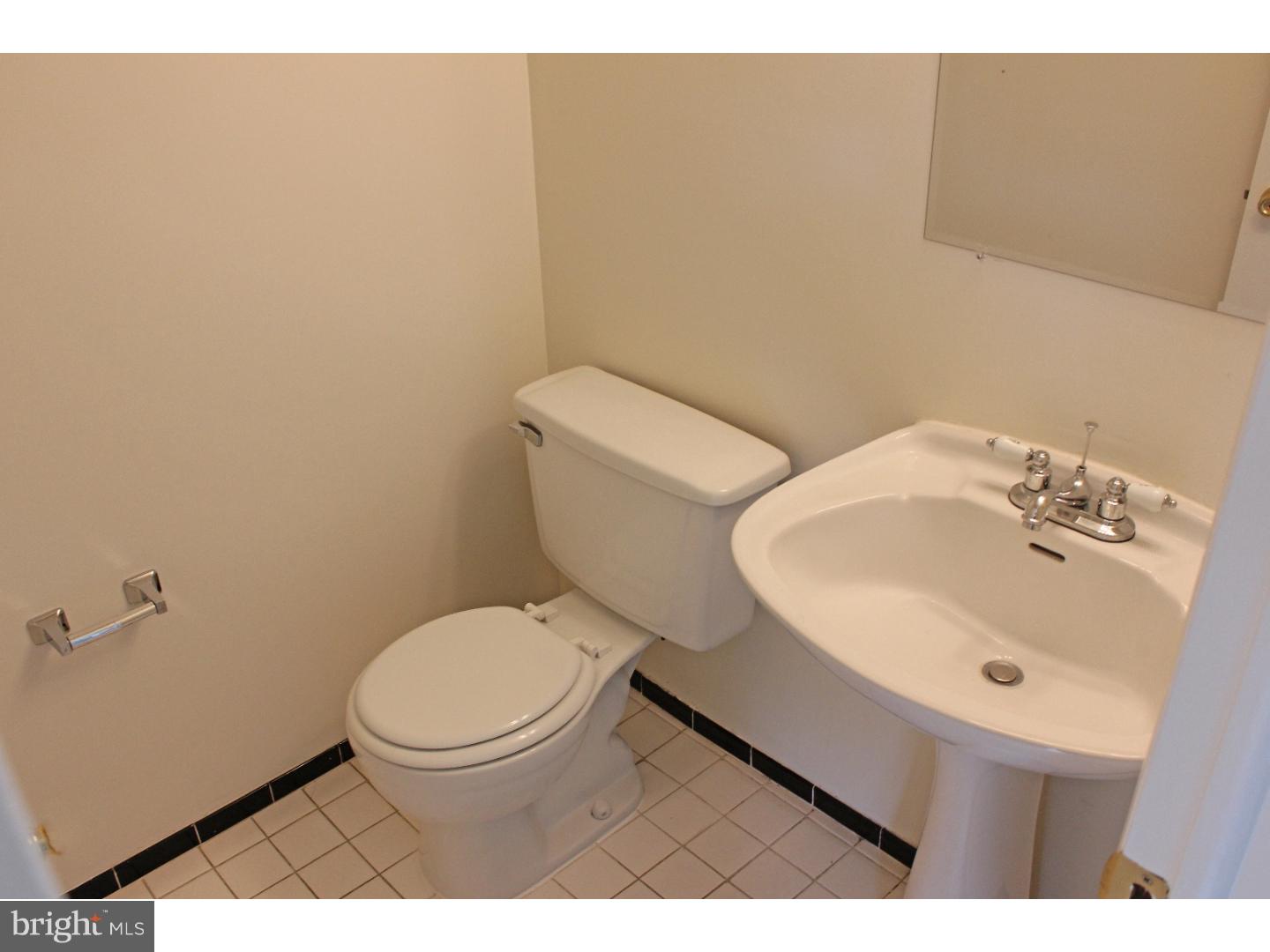 136 Kirkbride Road Voorhees, NJ 08043 - Photo 13 of 25 Gallery Image 13
