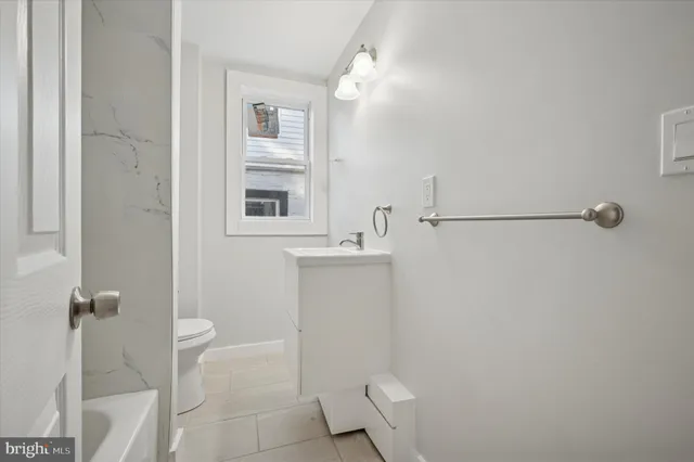 $2,200 | 6328 North Beechwood Street, Philadelphia, PA 19138