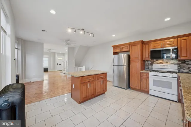 $2,200 | 6328 North Beechwood Street, Philadelphia, PA 19138