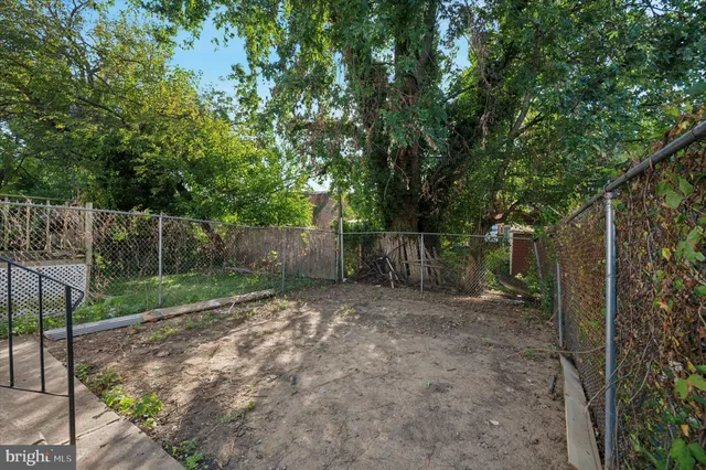 $2,200 | 6328 North Beechwood Street, Philadelphia, PA 19138