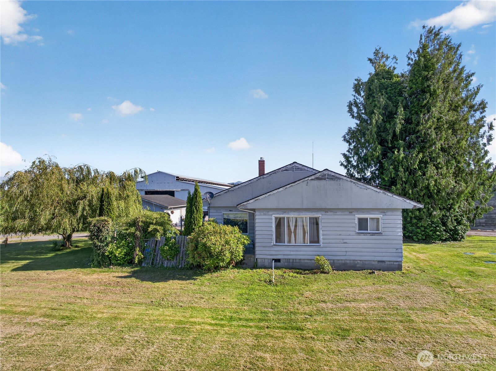 19933 Cook Road Burlington, WA 98233 - Photo 3 of 37