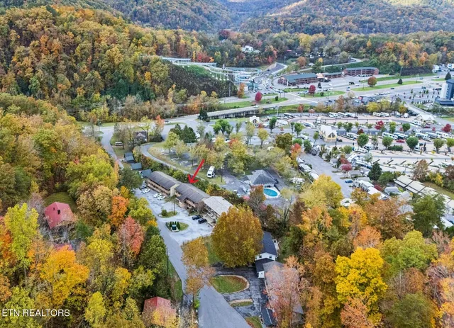 $2,490,000 | 202 Spring Valley Road, Pigeon Forge, TN 37863