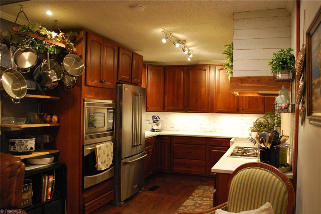 317 Robin Hood Road Lexington, NC 27292 - Photo 1 of 17 Gallery Image 1