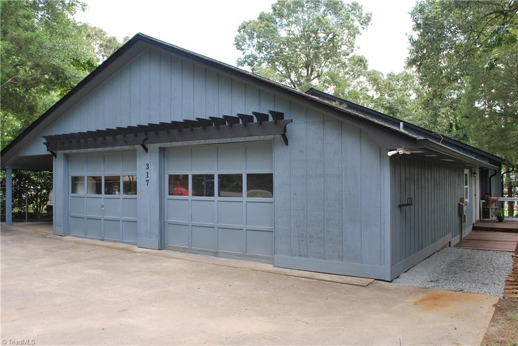 317 Robin Hood Road Lexington, NC 27292 - Photo 2 of 17 Gallery Image 2