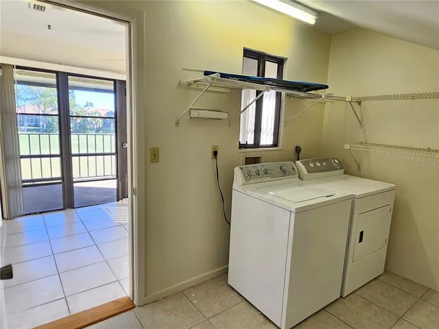$1,900 | 812 Capri Isles Boulevard, Unit 225, Venice, FL 34292
