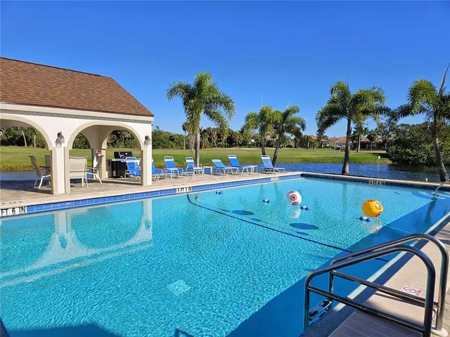 $1,900 | 812 Capri Isles Boulevard, Unit 225, Venice, FL 34292