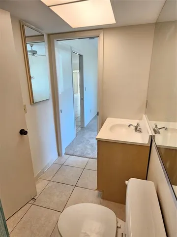 $1,900 | 812 Capri Isles Boulevard, Unit 225, Venice, FL 34292