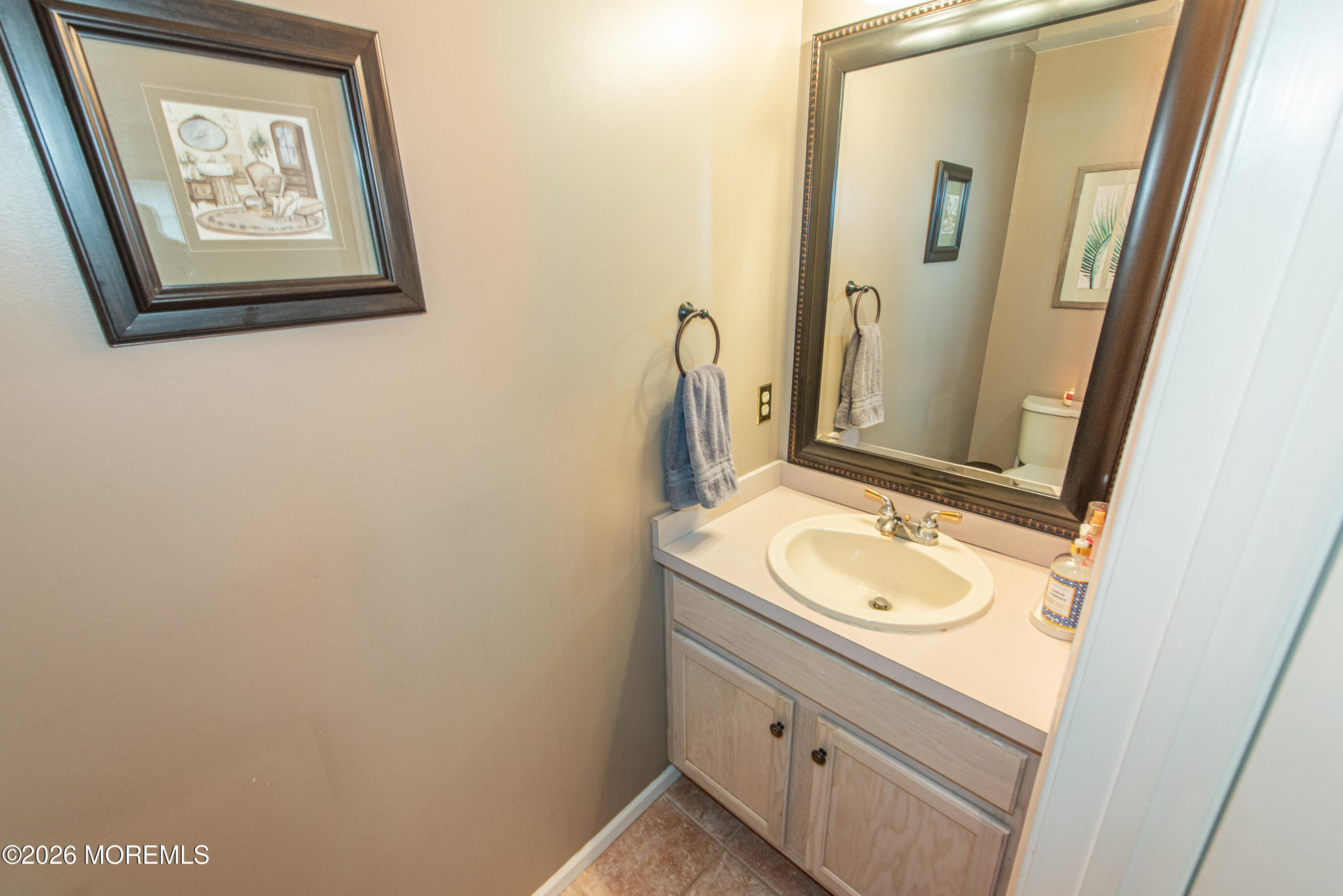 91 Nutmeg Road Aberdeen, NJ 07747 - Photo 17 of 33 17