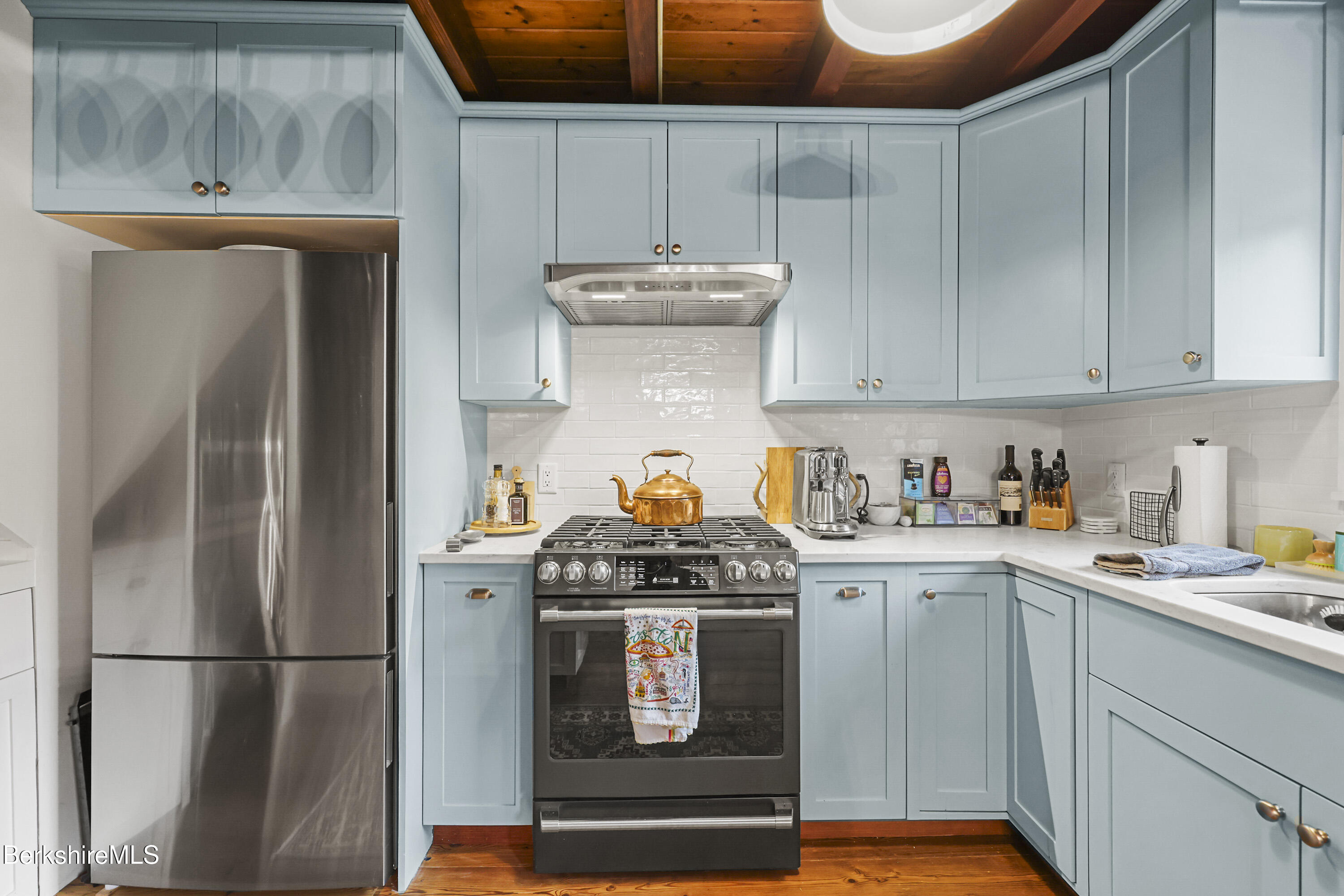 327 Chester Road Becket, MA 01223 - Photo 22 of 49 Kitchen