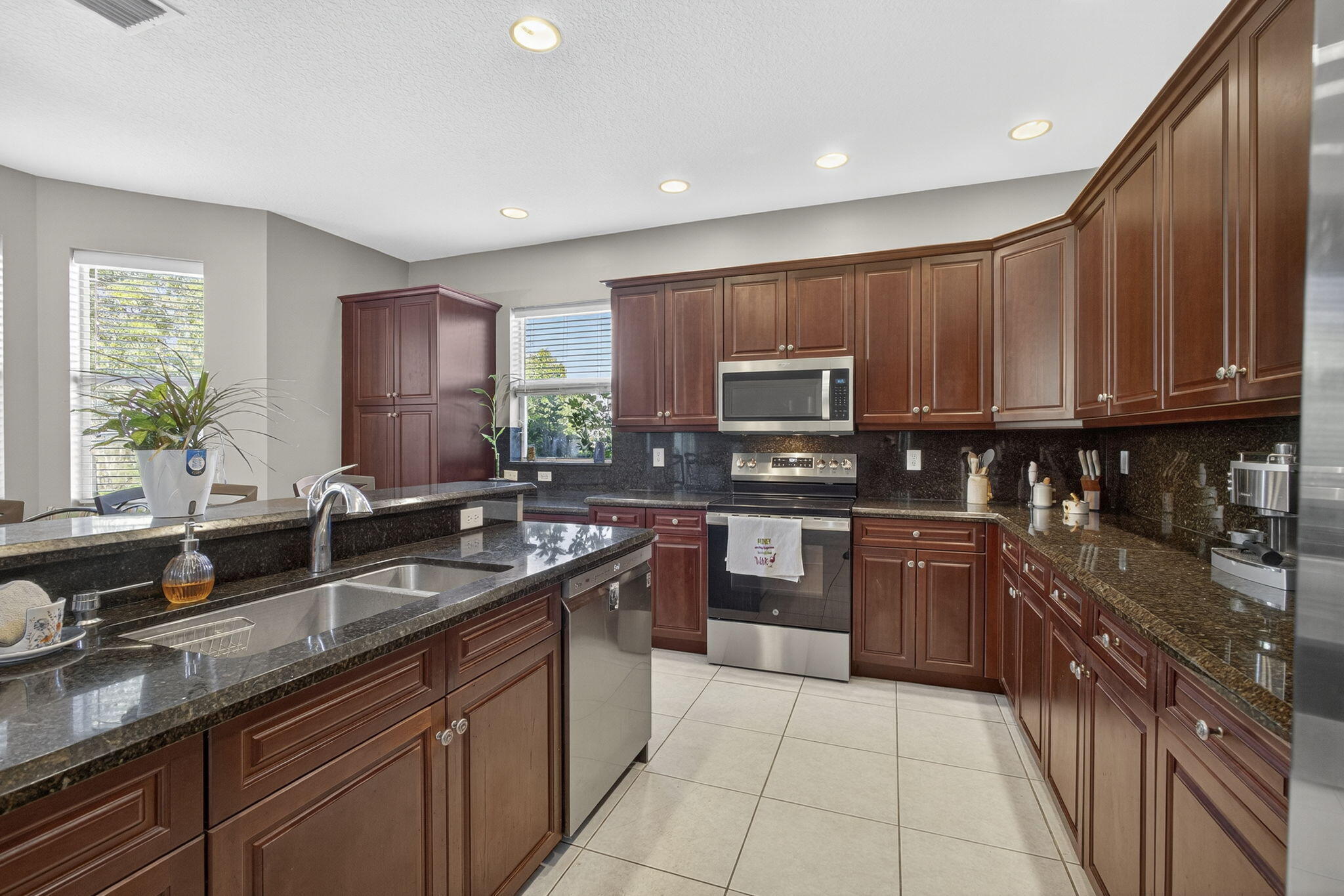 9193 Bryden Court Wellington, FL 33414 - Photo 30 of 143 30-web-or-mls-Photo00278