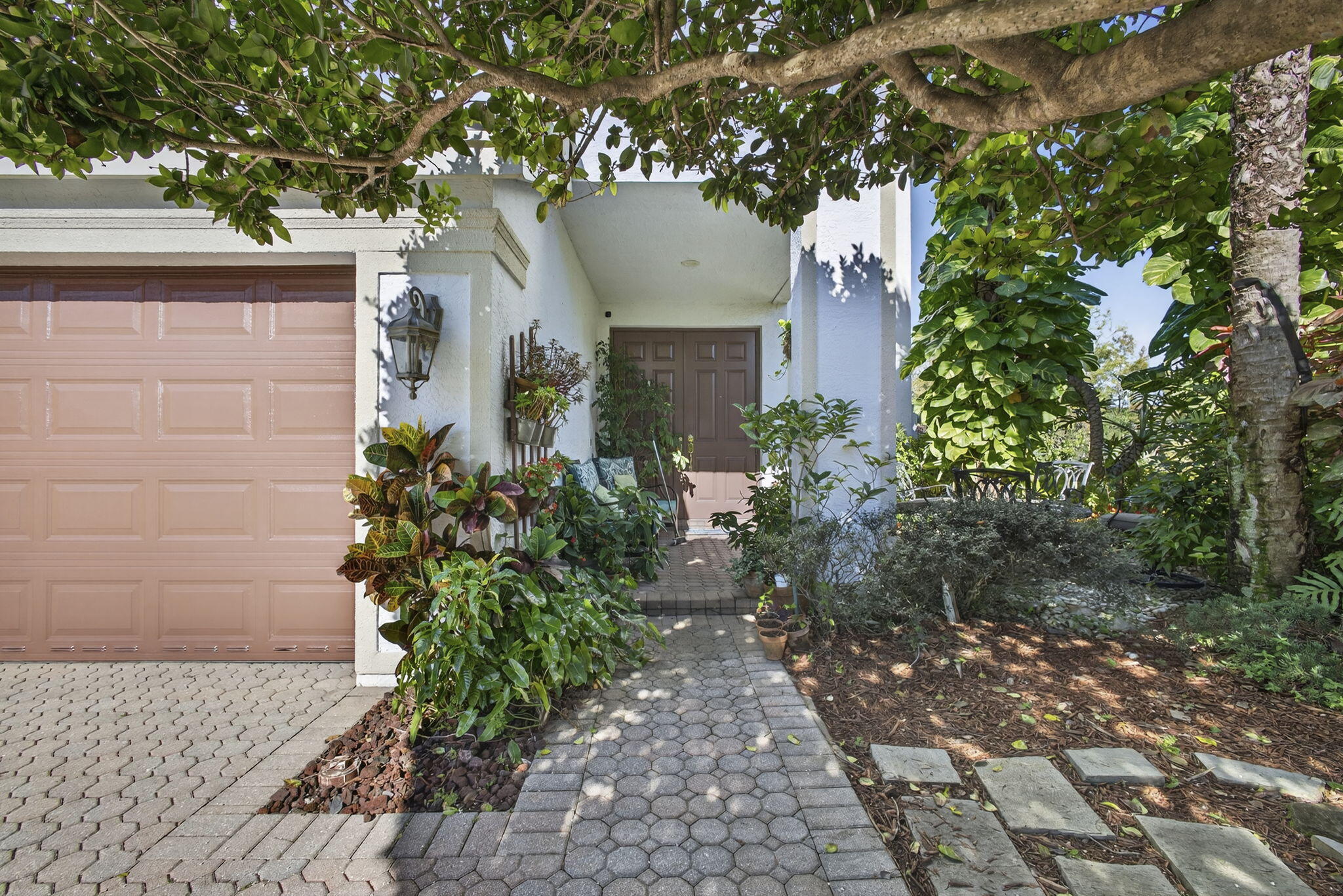 9193 Bryden Court Wellington, FL 33414 - Photo 5 of 143 5-web-or-mls-Photo00021