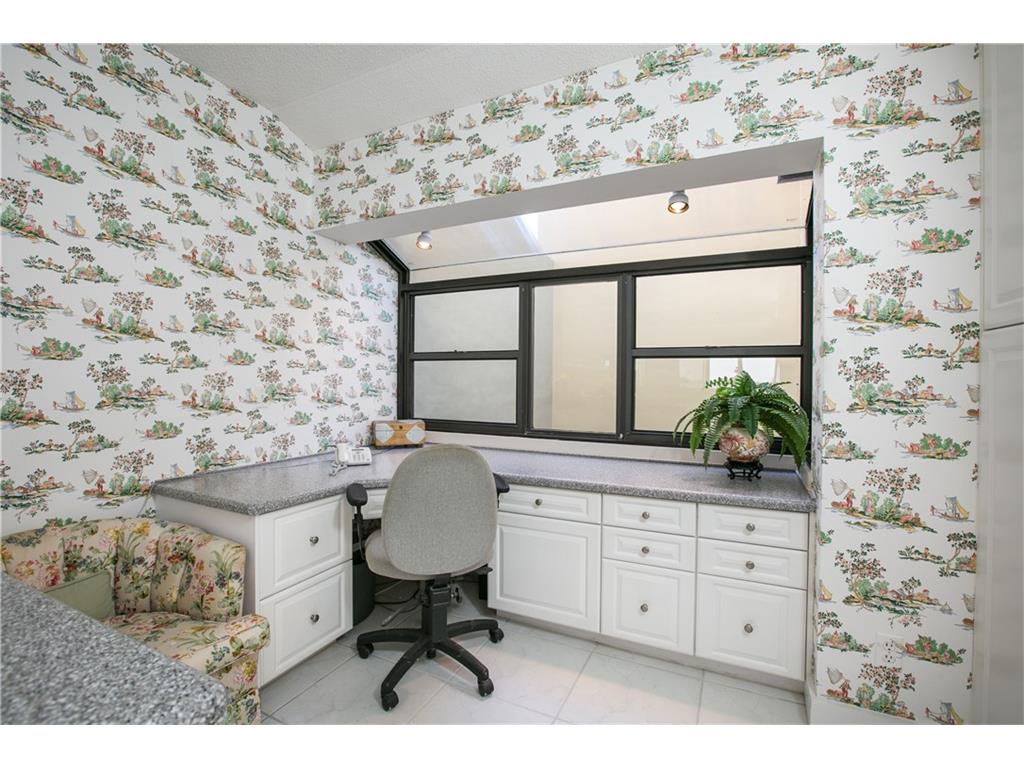 901 Bay Road, Unit 202 Vero Beach, FL 32963 - Photo 15 of 36