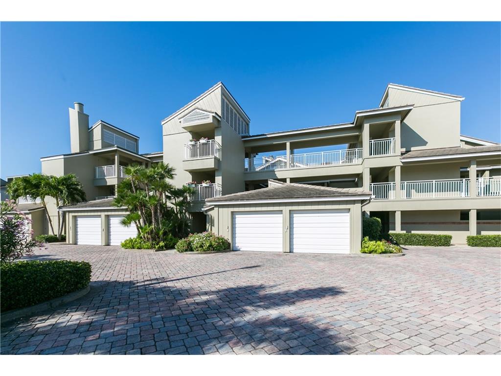 901 Bay Road, Unit 202 Vero Beach, FL 32963 - Photo 3 of 36