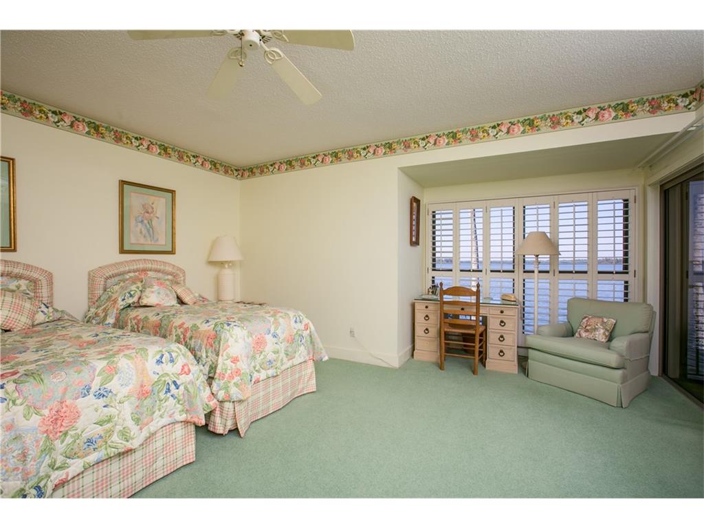 901 Bay Road, Unit 202 Vero Beach, FL 32963 - Photo 26 of 36