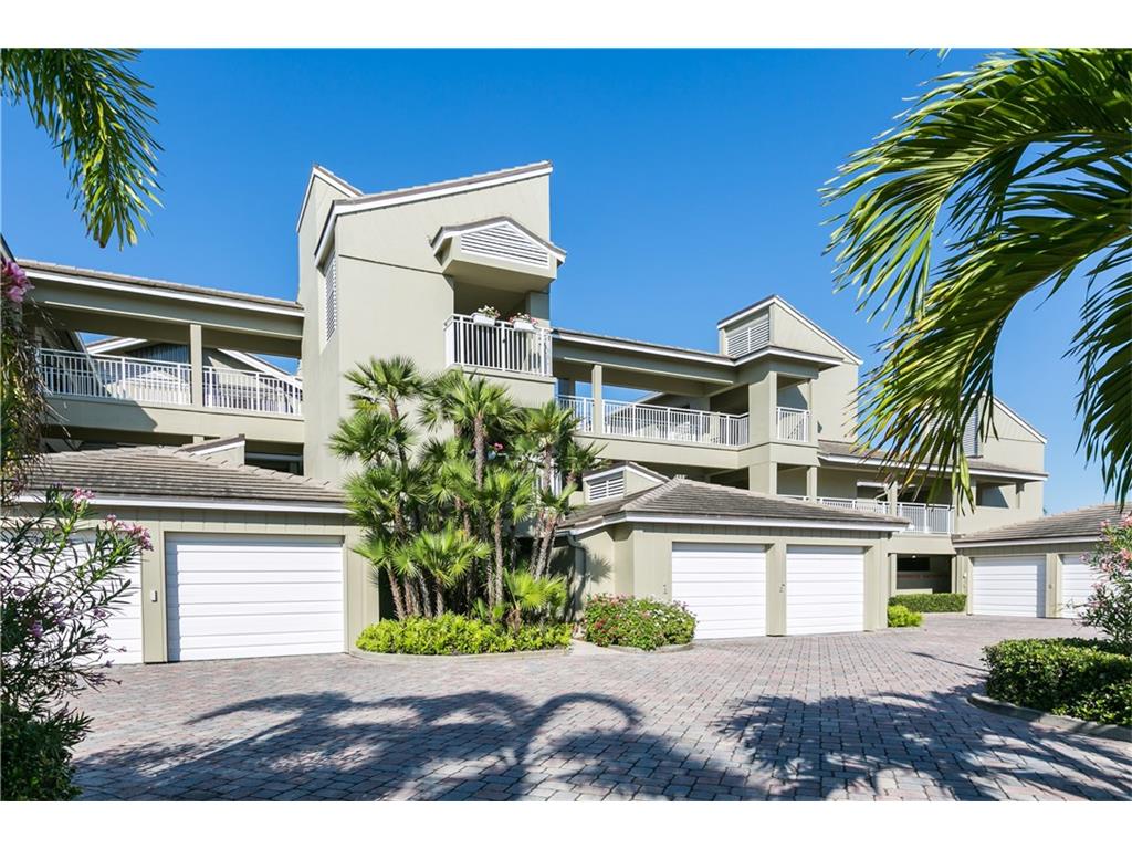901 Bay Road, Unit 202 Vero Beach, FL 32963 - Photo 4 of 36