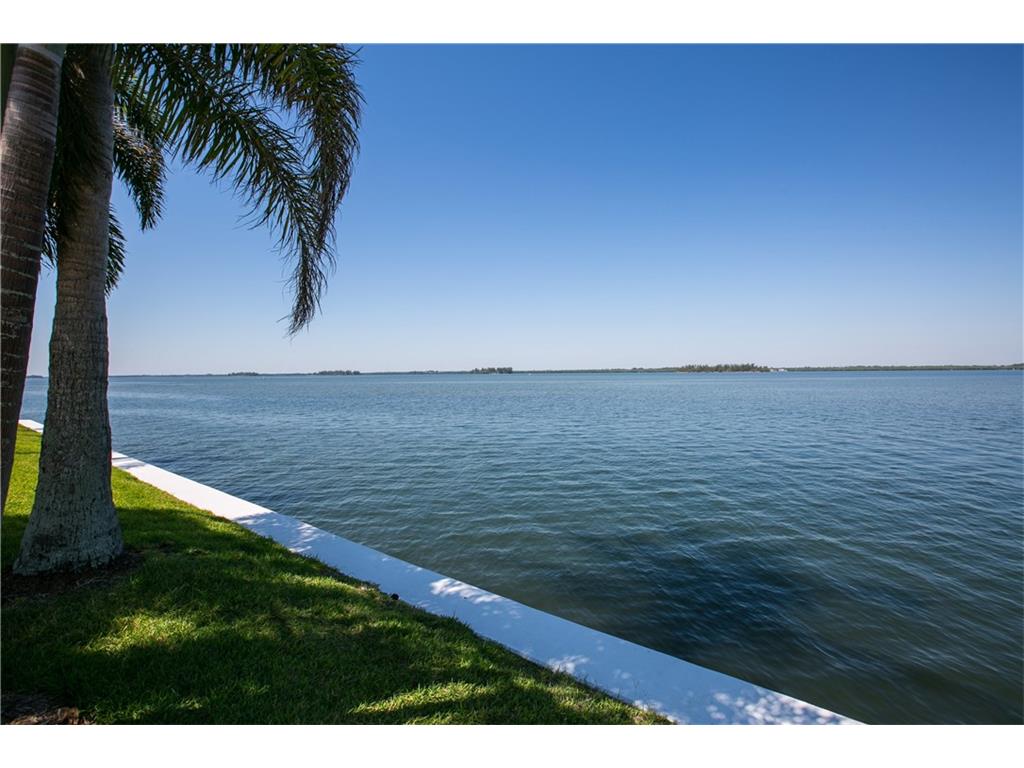 901 Bay Road, Unit 202 Vero Beach, FL 32963 - Photo 34 of 36