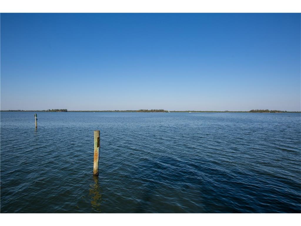 901 Bay Road, Unit 202 Vero Beach, FL 32963 - Photo 5 of 36