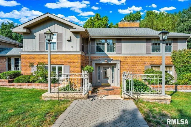 $495,000 | 62 Redwood Circle, Canton, IL 61520