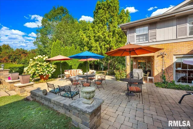 $495,000 | 62 Redwood Circle, Canton, IL 61520