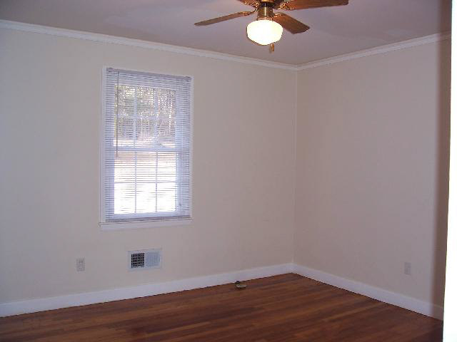 909 Old Liberty Road Easley, SC 29640 - Photo 6 of 9