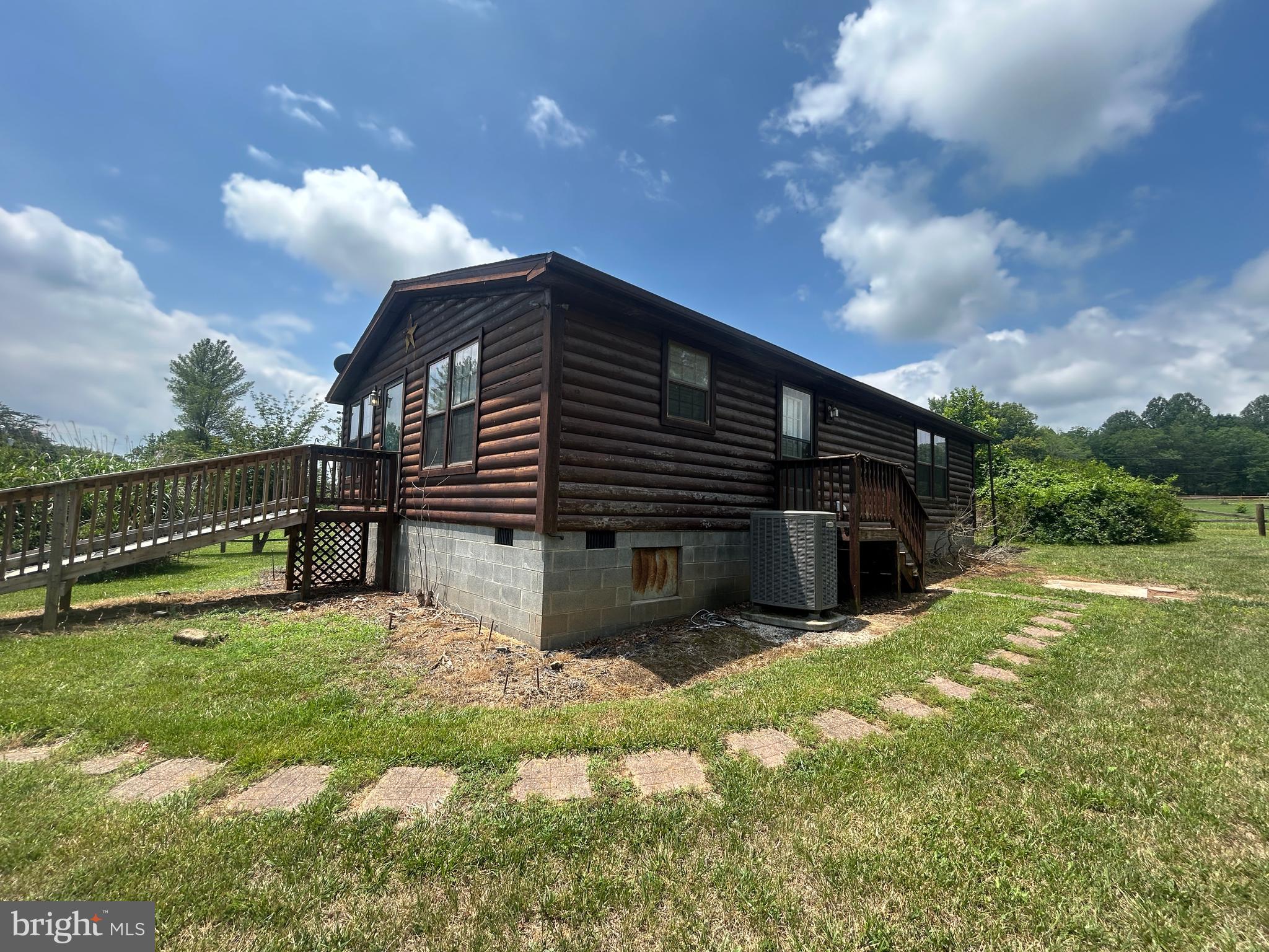 23221 Independence Road Unionville, VA 22567 - Photo 3 of 41 Exterior - Front and Rear