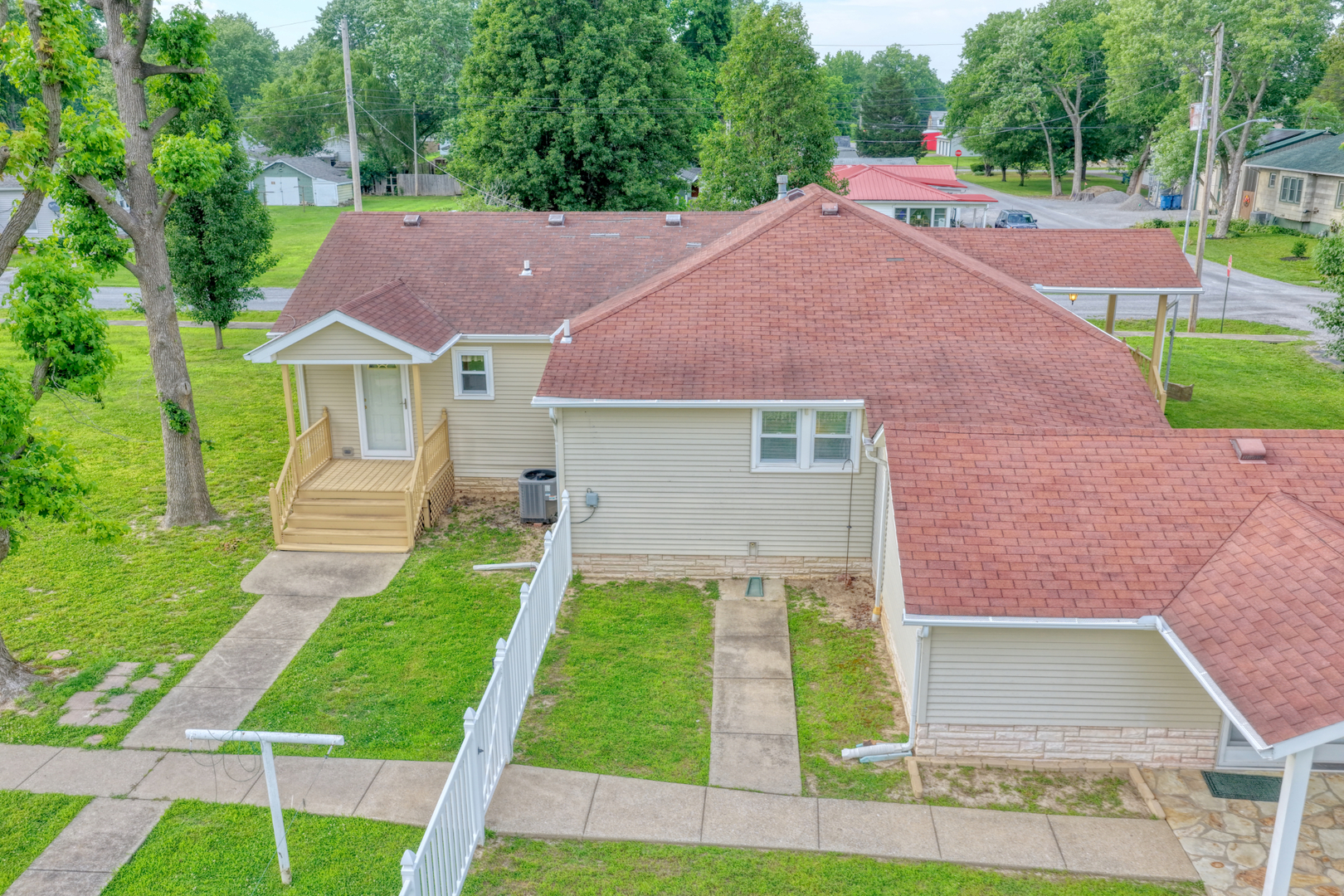 602 West Ray Avenue Christopher, IL 62822 - Photo 12 of 61