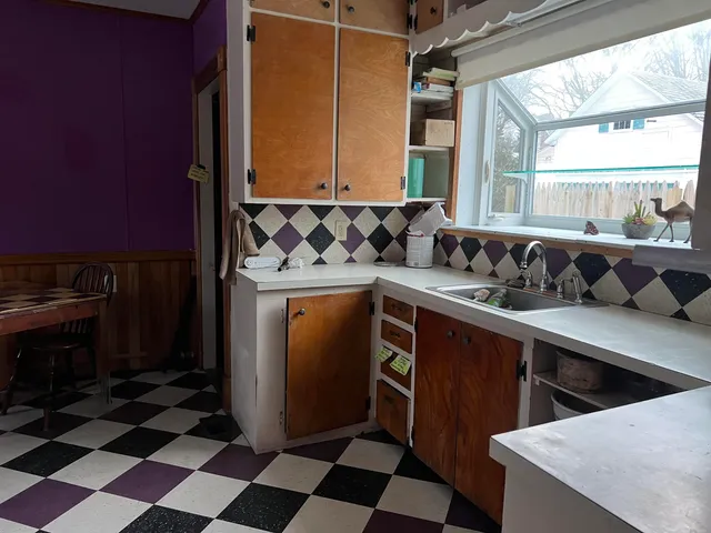 $275,000 | 16 Washington Street, Brattleboro, VT 05301