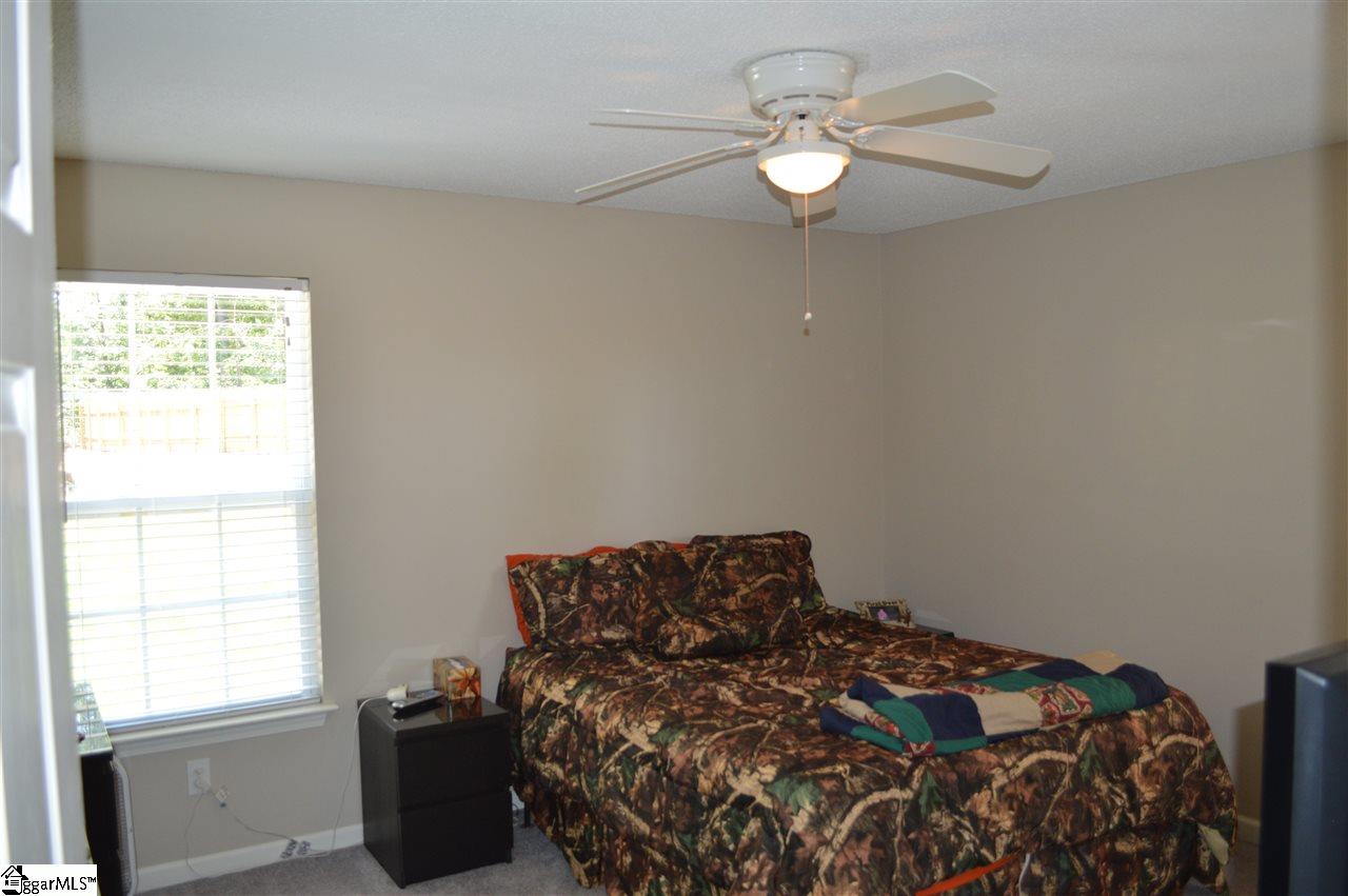 512 East Victor Hill Road Duncan, SC 29334 - Photo 14 of 27 Bedroom with walk in closet
