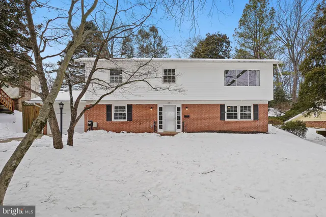 $699,900 | 889 Diamond Drive, Gaithersburg, MD 20878