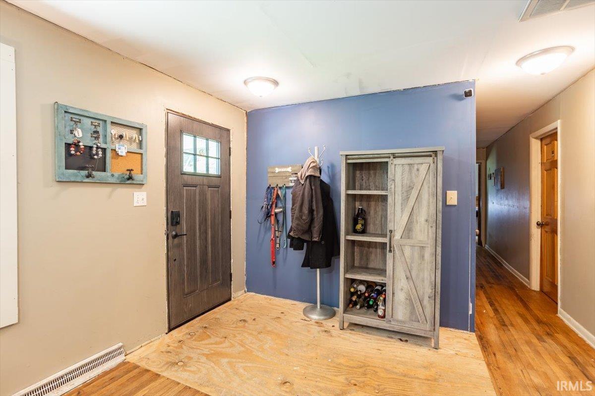 6943 Main St Point Westpoint, IN 47992 - Photo 3 of 27